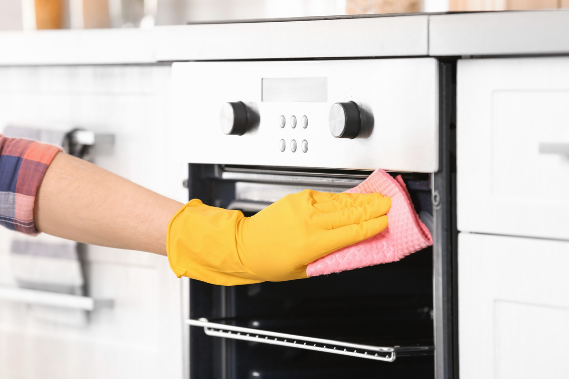 Hand Cleaning Oven 